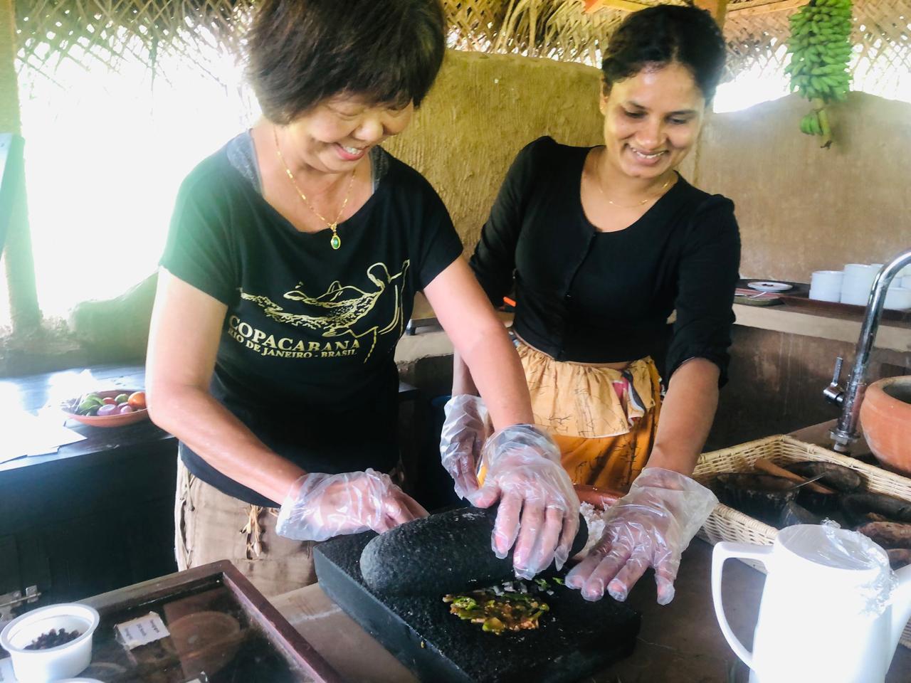 Traditional Sri Lankan Village Dining Experience